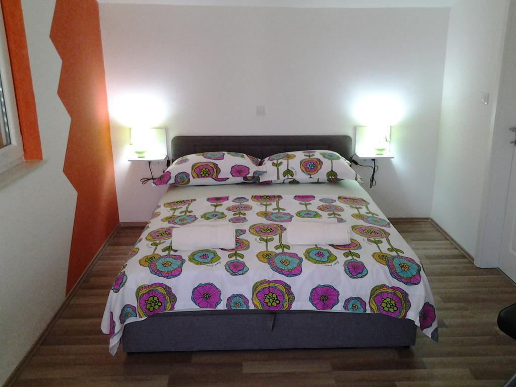 D&a * Trogir