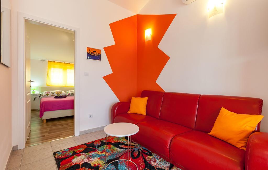 Apartment D&a *